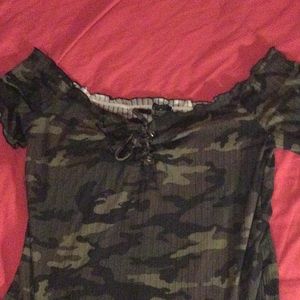 Camo off the shoulders shirt size xl rue21